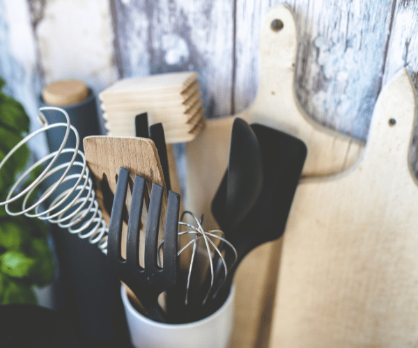 <h3>Ustensile Bucătărie</h3>