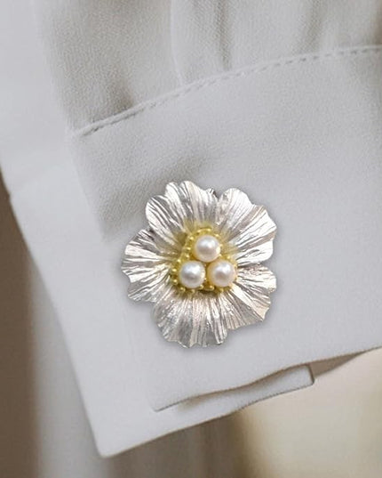 Accesoriu pentru Nasturi, Model Floare cu Perle, din Metal, 2.5 x 1.7 cm