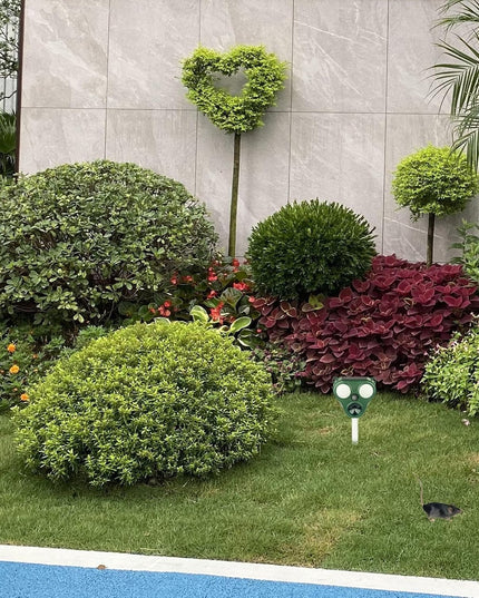 Aparat Solar LED cu Ultrasunete, Repelent pentru Animale Mari si Mici, Lumina Rosie si Alba, Anti Rozatoare, Anti Insecte, Frecventa 13.5KHZ-65 KHZ, Senzor PIR