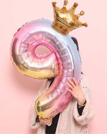 Balon din Folie Metalizata, Figurina Cifra Gradient, Tema Aniversare 80 cm, Ambalaj Individual, Pai inclus, Umflare cu Aer sau Heliu