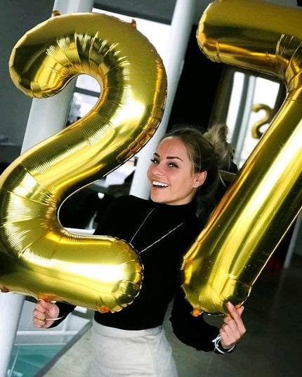 Balon din Folie Metalizata Figurina Cifra, Tema Aniversare 80 cm, Ambalaj Individual, Pai inclus, Umflare cu Aer sau Heliu,Cifra 7