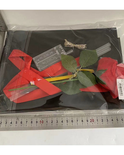 Buchet Decorativ, Trandafir in Balon cu Lumini Led, Diametru , 2 x Baterii AA (neincluse)