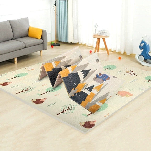 Covoras pentru Copii, cu 2 Fete, Model Padure/Elefanti, din XPE+PE, Impermeabil, Antiderapant, Protectie Termica, +3 Luni, Pliabil