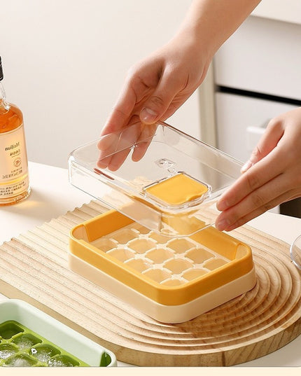 Gheata, 15 Cuburi, Cu Sistem de Presare Spate, Capac de Umplere și Evacuare, 1 L