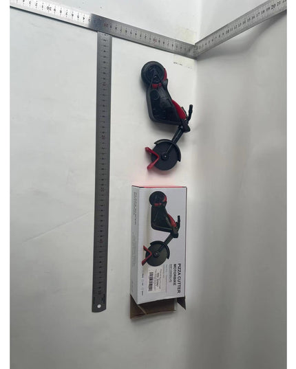 Cutit pizza creativ in forma de motocicleta, cu suport pentru cutit,otel/PP