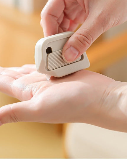 Cutter Portabil, din ABS, Magnetic, Lama Ceramica, Autoretractabila, Universal