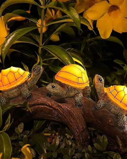 Decoratiune Ornament pentru Gradina, Decoratiune pentru Gradina, Model 3 Broscute Testoase Asezate pe Bustean, Lumini LED