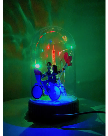 Decoratiune Luminoasa Glob cu USB Model Love