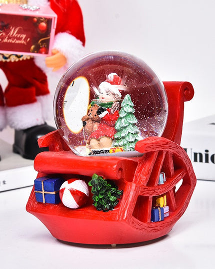Decoratiune muzicala glob cu zapada, cu lumini si muzica, Mos Craciun, forma scaun