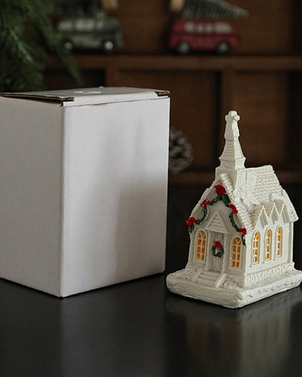 Decoratiune Ornament de Craciun, Biserica de Craciun din Rasina, Model Biserica Mica Iluminata din Interior