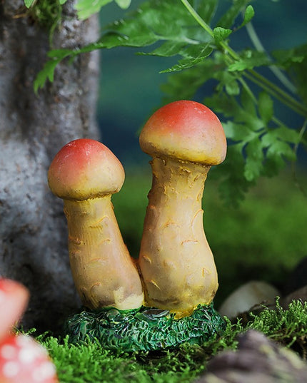 Decoratiune Ornament pentru Ghiveci, Decoratiune pentru Gradina, Model 2 Ciuperci Rosii cu Tulpina Galbena