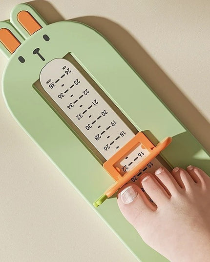 Dispozitiv de Masurat Talpa Piciorului pentru Bebelusi, 6-24, Model Iepuras