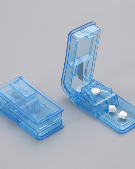 Dispozitiv pentru taiat sau sfaramat medicamente material non-toxic, portabil