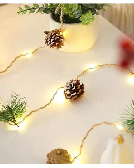 Instalatie Craciun cu baterii, 2 metri, 20 LED-uri tip ace si conuri de pin simple