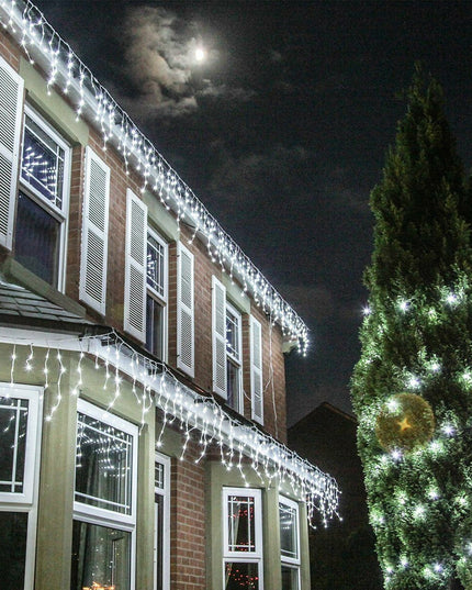 Instalatie Craciun Yoto, Tip Franjuri/Turturi,200 LED-uri, Prelungitor , 8 Jocuri de Lumini, Interconectabila, Conectare la Retea, Fir