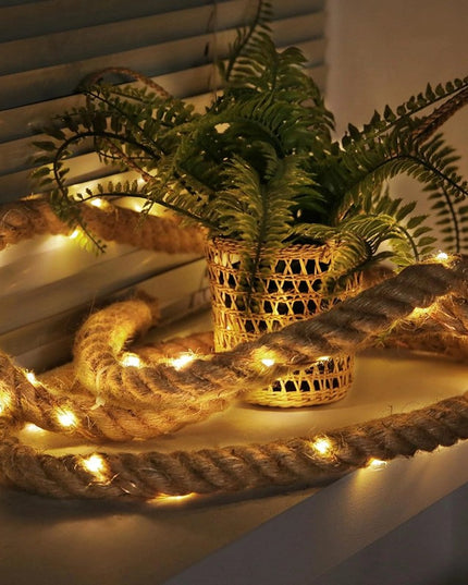 Instalatie Luminoasa, cu Fir de Cupru,40 LED-uri, Model Sfoara de Canepa, cu Baterii, IP44