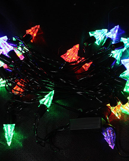 Instalatie de Craciun Liniara RGRB Yoto,din care Prelungitor 220V, 40 LED, Model Brazi, Utilizare Interior/Exterior, Interconectabila, Fir