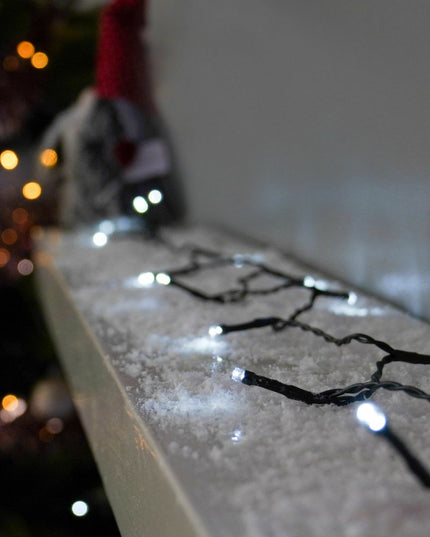 Instalatie de Craciun liniara Yoto,din care cablu priza 220V, 200 LED, 8 jocuri de lumini, controler, fir