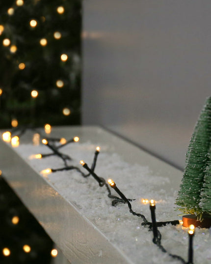 Instalatie de Craciun liniara Yoto,din care cablu priza 220V, 200 LED, 8 jocuri de lumini, controler, fir