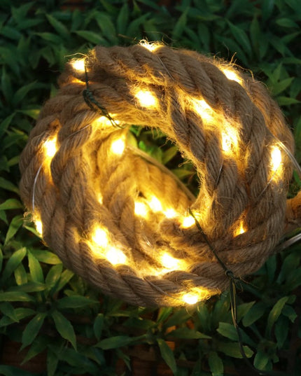 Instalatie Luminoasa, cu Fir de Cupru,60 LED-uri, Model Sfoara de Canepa, cu Baterii, 8 Jocuri de Lumini, IP44