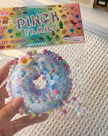 Jucarie Antistres Squishy, cu Revenire Lenta, Squeeze Pinch Family, Model Gogoasa, 6x6 cm, 99g, Ambalaj