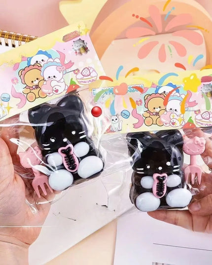 Jucarie Antistres Squishy, cu Revenire Lenta, Squeeze Pinch Family, Model Pisicuta, 10cm x6cm Ambalaj , 70 gr