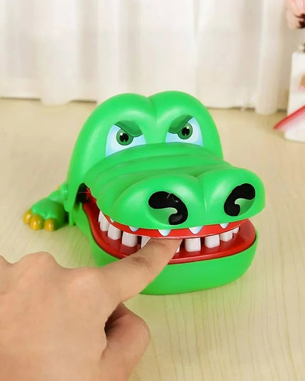 Jucarie interactiva Crocodil Dentist, Joc de Grup/Familie, 13 Dinti, Extra Big 21 x 14.5 x 11 cm