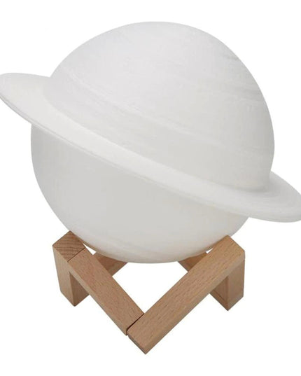 Lampa de veghe cu telecomanda in forma de Saturn 3D Saturn Light 16 culori, alimentare baterii, stand lemn inclus,