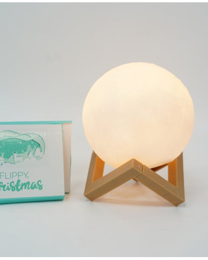 Lampa de veghe luna 3D Moon Light, lumina LED cald, alimentare baterii, fara acumulator, stand din plastic inclus, 12 cm