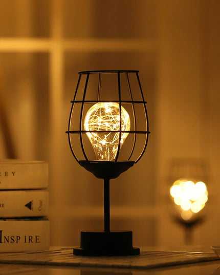 Lampa Decorativa cu Leduri, Model Pahar de Vin, cu Baterii,Suport