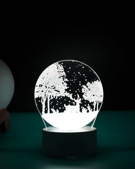 Lampa LED decorativa, 3D, Peisaj de iarna, cu telecomanda, doua moduri de alimentare USB si baterii, inaltime, din material acril si lumina multicolora