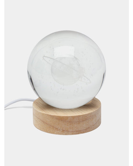 Lampa LED Decorativa, cu Bila de Cristal cu Diametru , Model Cer Instelat 3D, Alimentare USB, Suport din Lemn, Lumina