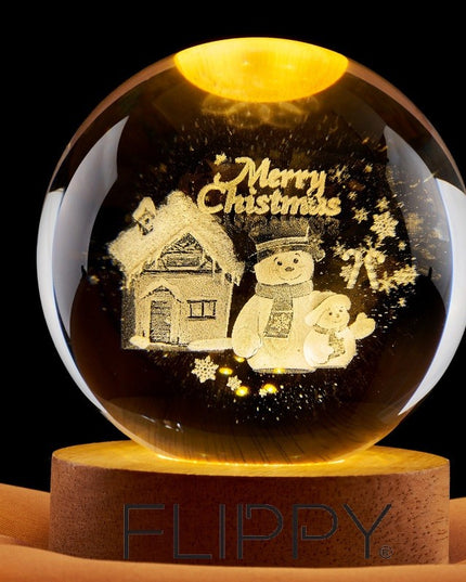 Lampa LED Decorativa, cu Bila de Cristal cu Diametru , Model Merry Christmas 3D, Alimentare USB, Suport din Lemn, Lumina
