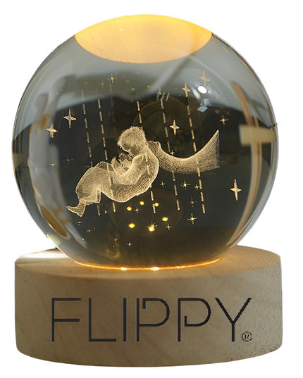 Lampa LED Decorativa, cu Bila de Cristal cu Diametru , Model Micul Print 3D, Alimentare USB, Suport din Lemn, Lumina