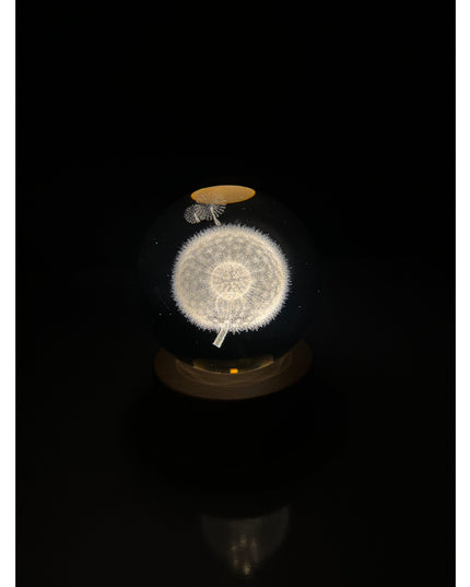 Lampa LED Decorativa, cu Bila de Cristal cu Diametru , Model Papadie 3D, Alimentare USB, Suport din Lemn, Lumina