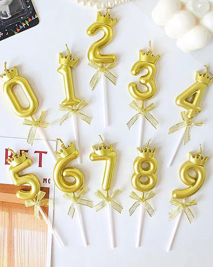 Lumanare pentru Tort Cifra 8, Model Coroana, Gold, Party