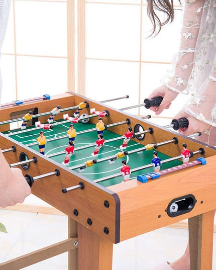 Masa de Fotbal cu Teren si 18 Jucatori 6 Manere, cu Tablou pentru Scor, din Metal, Lemn si ABS, 69 x 36.5 x 61 cm, cu Picioare, pentru copii/adulti