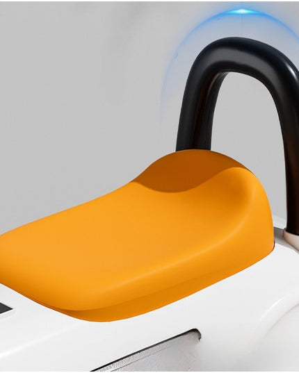 Masinuta Electrica Model de Epoca, cu Acumulator, Sistem Anti-Rasturnare, Sistem de Lumini si Sunet, 1-5 Ani