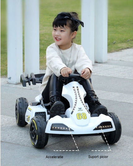Masinuta Electrica Tip Kart, cu Telecomanda, Dimensiune Reglabila, 2 Viteze, Sistem de Lumini si Sunet, Pentru Copii intre 1.2 - 1.6 Inaltime