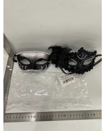 2 Masti de Cuplu, pentru Carnaval, Bal Mascat, Marime Universala, Model Floare Laterala si Margele, Model Clasic Fluture