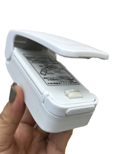 Mini Aparat de Sigilat Pungi cu Baterii, Etansare prin Caldura, Spate Magnetic, Portabil