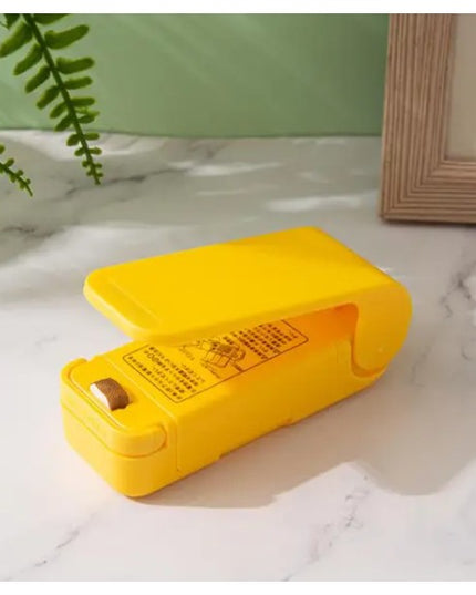 Mini Aparat de Sigilat Pungi cu Baterii, Etansare prin Caldura, Spate Magnetic, Portabil