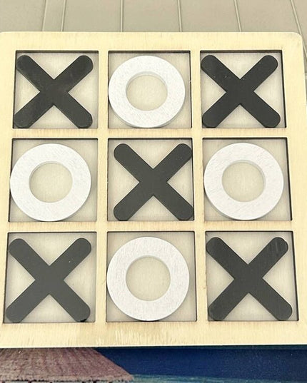 Jucarie Montessori Tic Tac Toe, Educativa, Interactiva, din lemn, X si O, 9 Piese, 14.3x14.3 cm