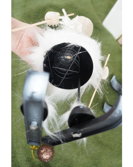 Ornament de Craciun ren pe schiuri model 2