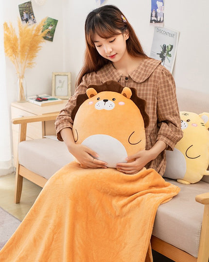 Patura 2in1 pentru Pat sau Canapea, Model Jucarie Leu cu Spatiu de Depozitare Patura, Microfibra