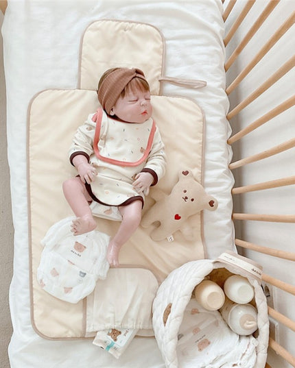 Patura Multifunctionala, pentru Schimbat Scutec, Impermeabila, din Bumbac,Portabila, Model Iepuras