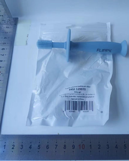 Periuta de Dinti din Silicon pentru Bebelusi, fara BPA, 360 Grade, Bariera Anti-Inghitire, Maner Ergonomic, 12.5 x 15 cm