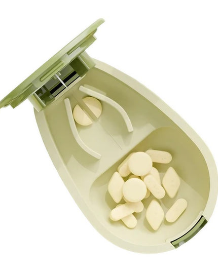 Cutie Taiat Pastile si Depozitare Medicamente, Alba, 8x5x2.65 cm, Compacta si Portabila, Ideala Pentru Calatorii