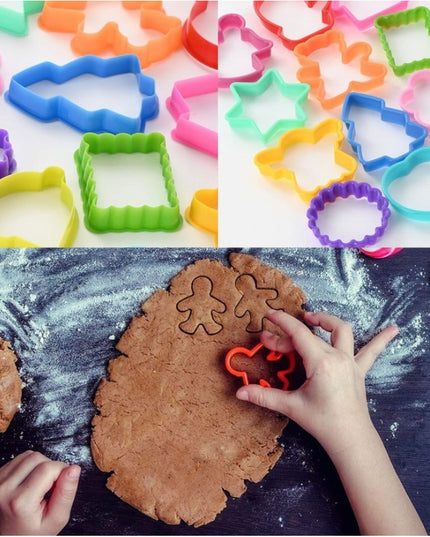 12 forme pentru prajituri material polipropilena, diverse forme, pentru orice ocazie, adancime