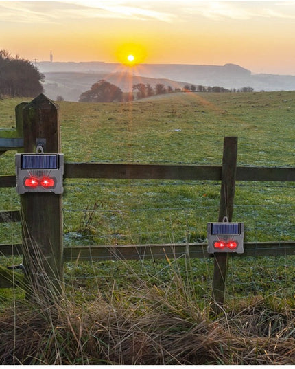 2 Aparate Solare LED cu Ultrasunete, Repelent pentru Animale Mari si Mici, Lumina Rosie si Alba, Anti Rozatoare, Anti Insecte, Frecventa 9-36KHZ